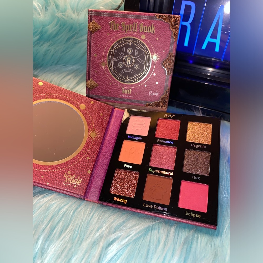 Lust Spell Book Eyeshadow Palette